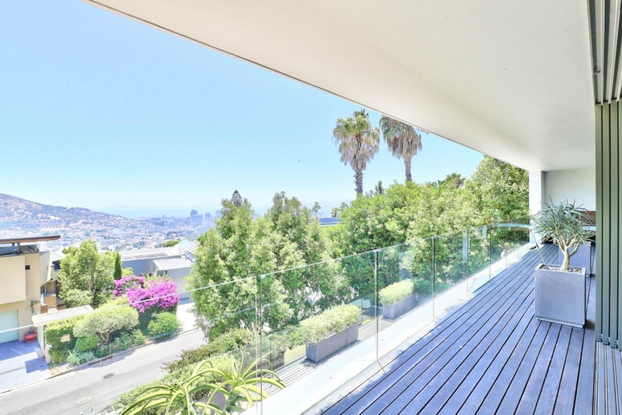 7 Bedroom Property for Sale in Higgovale Western Cape